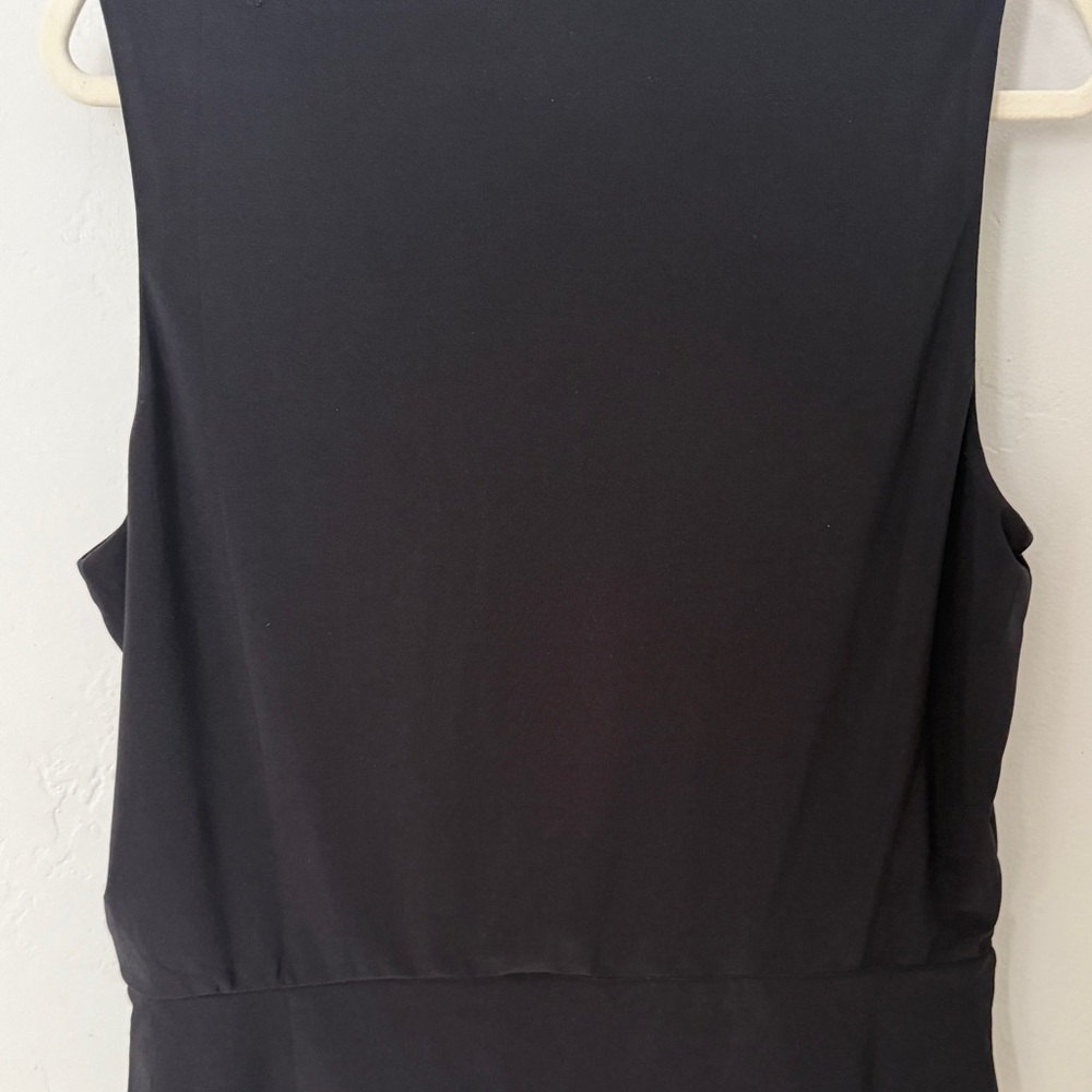 Black Sleeveless Top with White Floral Embroidery - Picture 5 of 6